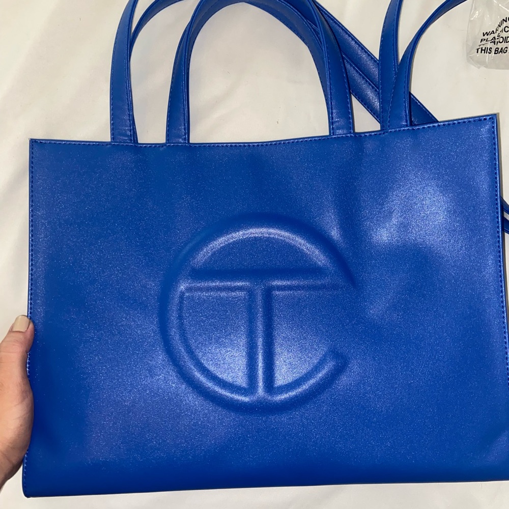 Painters Tape medium telfar bag